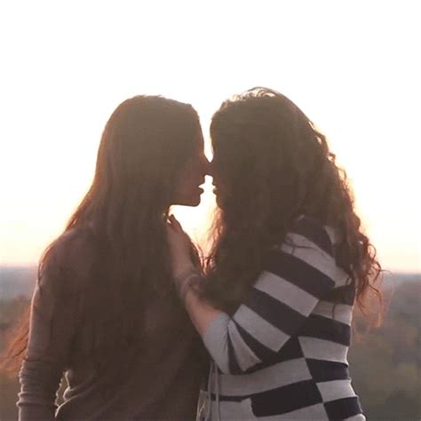 lesbian sensual gif|Lesbo GIFs .